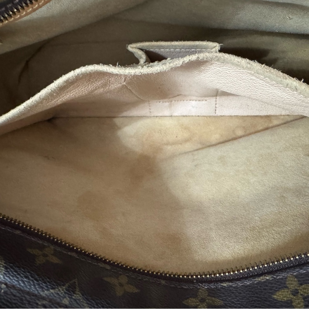 Louis Vuitton Luco Monogram Shoulder Bag with COA - Picture 8 of 13